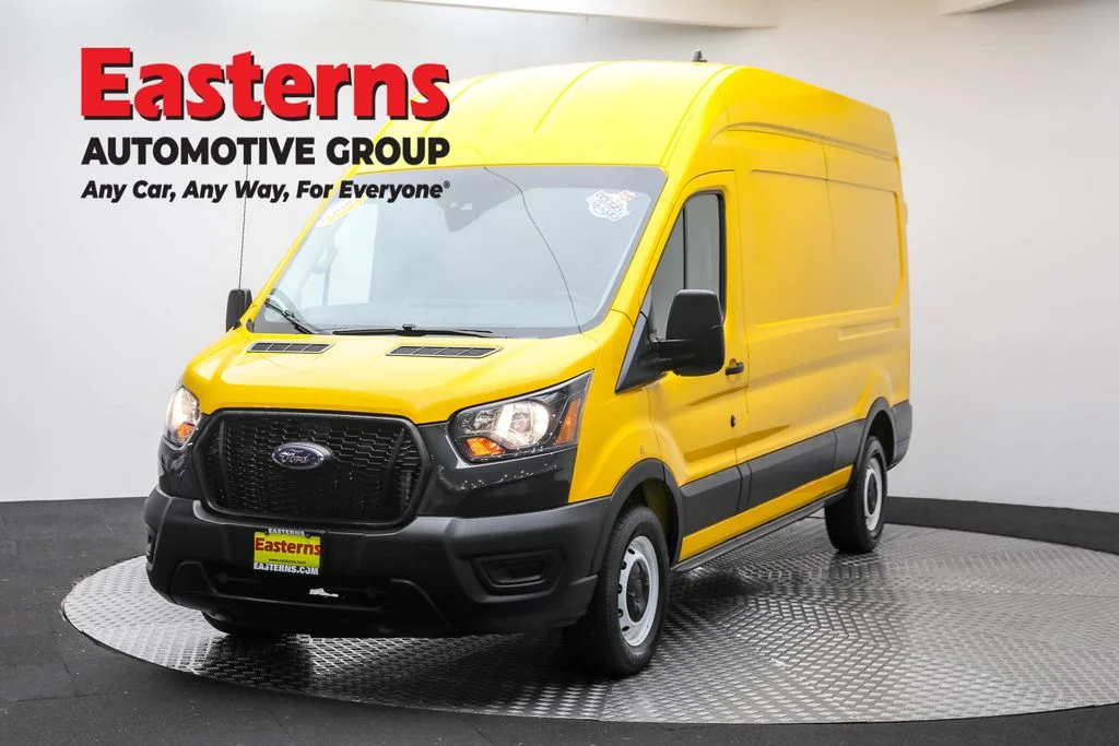 Used 2021 Yellow Ford Base image 1