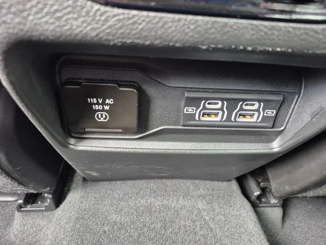 Used 2025 Silver Jeep Altitude image 13