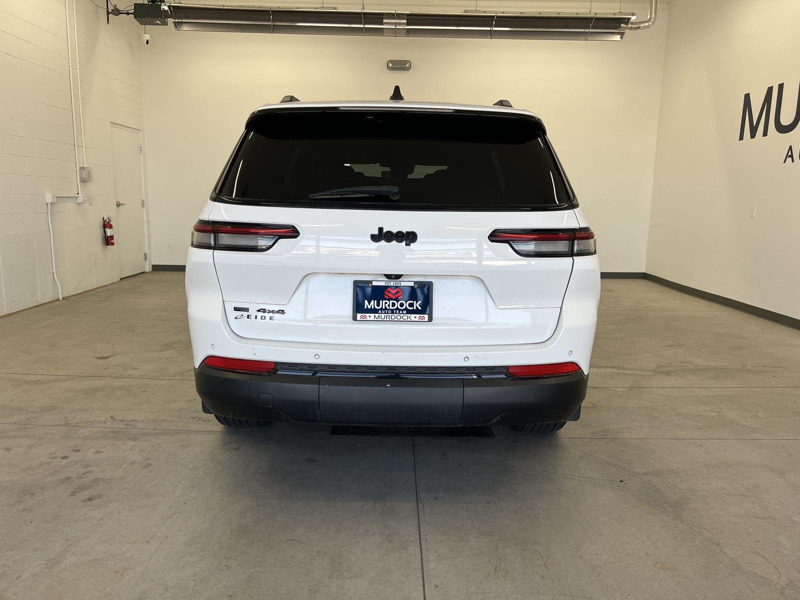 Used 2022 Bright White Clearcoat Jeep Altitude image 3