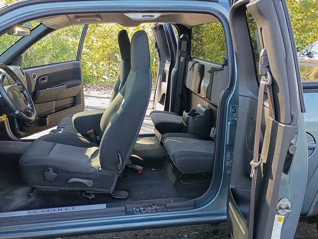 Used 2007 Blue Granite Metallic Chevrolet LS image 13