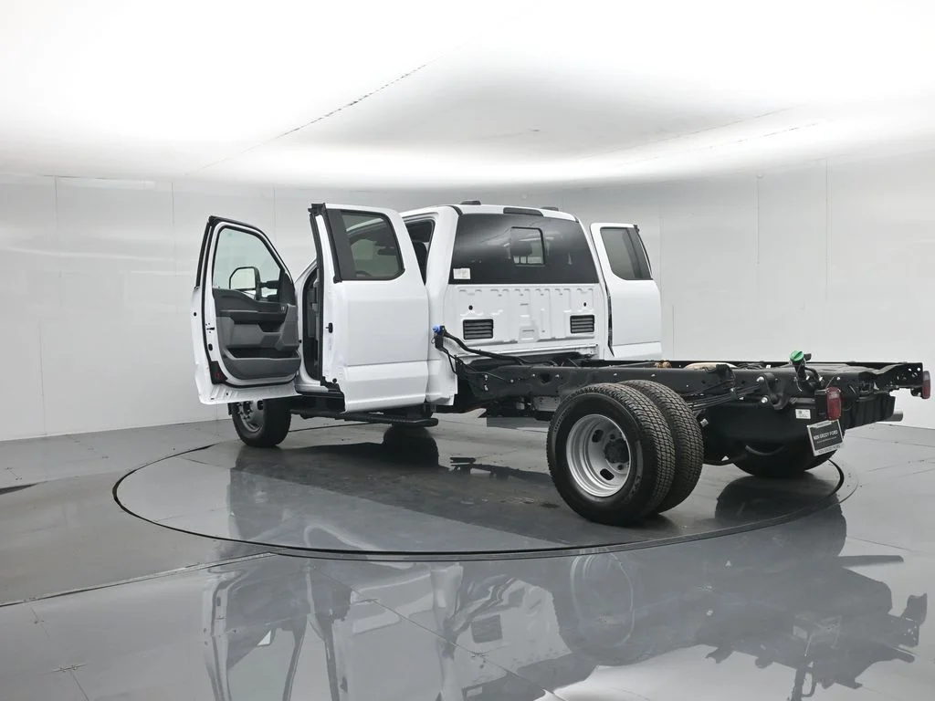 New 2025 White Ford XL image 30