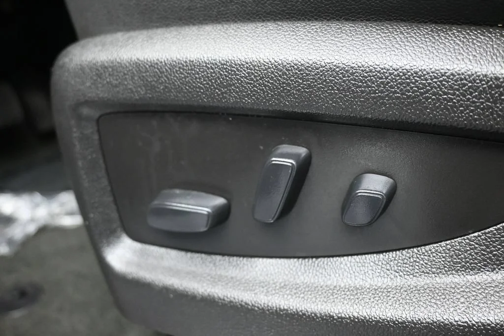Used 2018 Summit White Chevrolet LTZ image 11