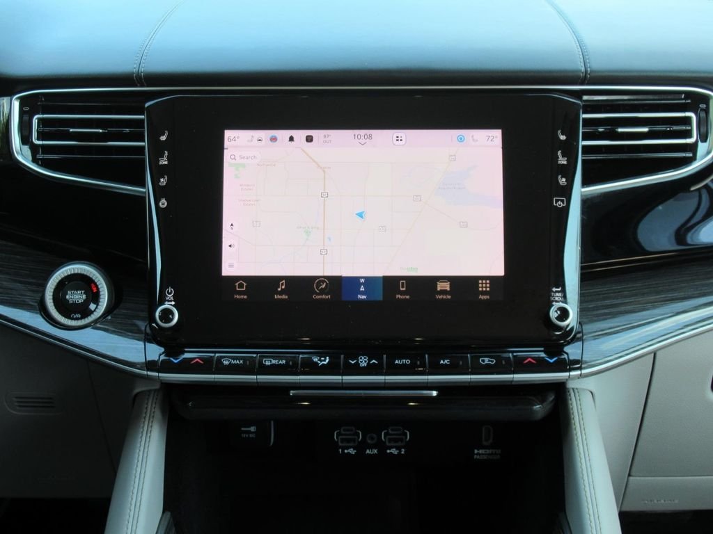 Used 2022 White Jeep Series II image 15