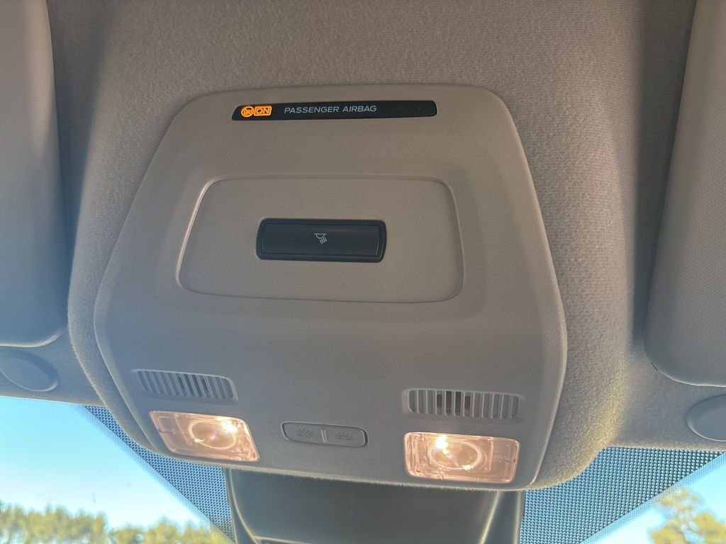 Used 2023 Oxford White Ford Base image 27
