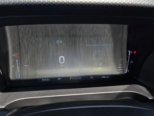New 2025 Oxford White Ford XLT image 21