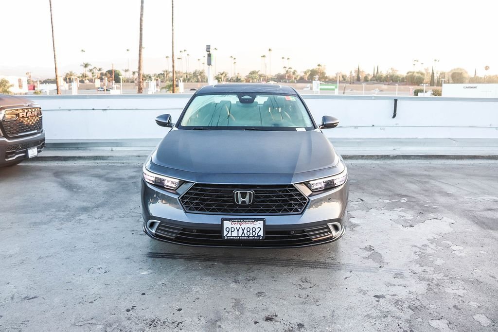 Used 2025 Meteorite Gray Metallic Honda Touring image 3