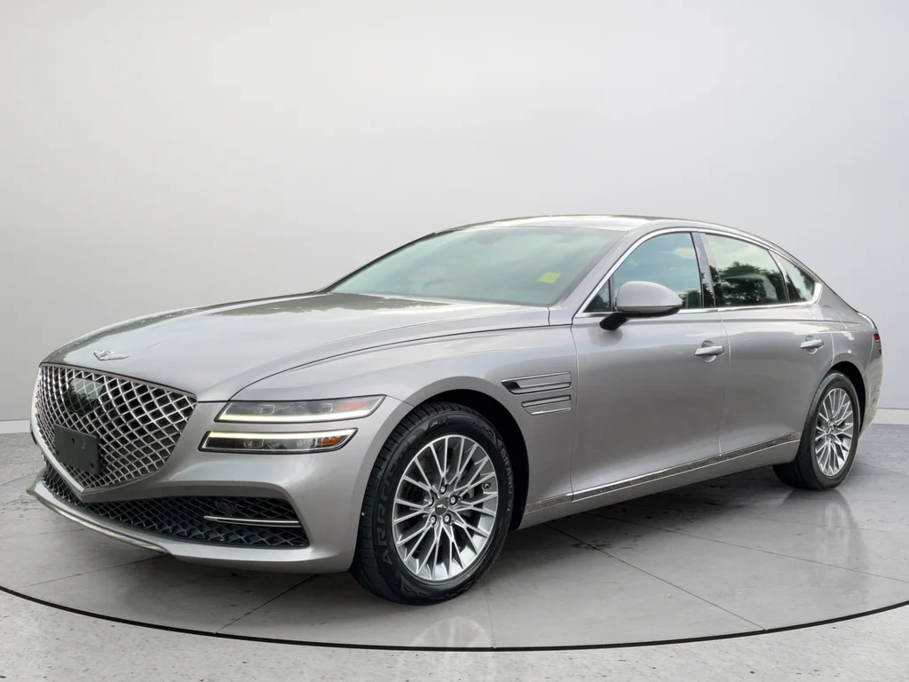 Used 2023 Silver Genesis 2.5T image 5