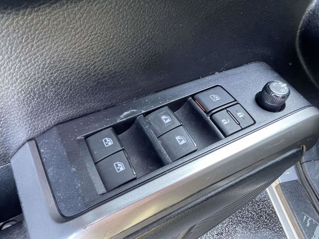 Used 2021  Toyota Limited image 20