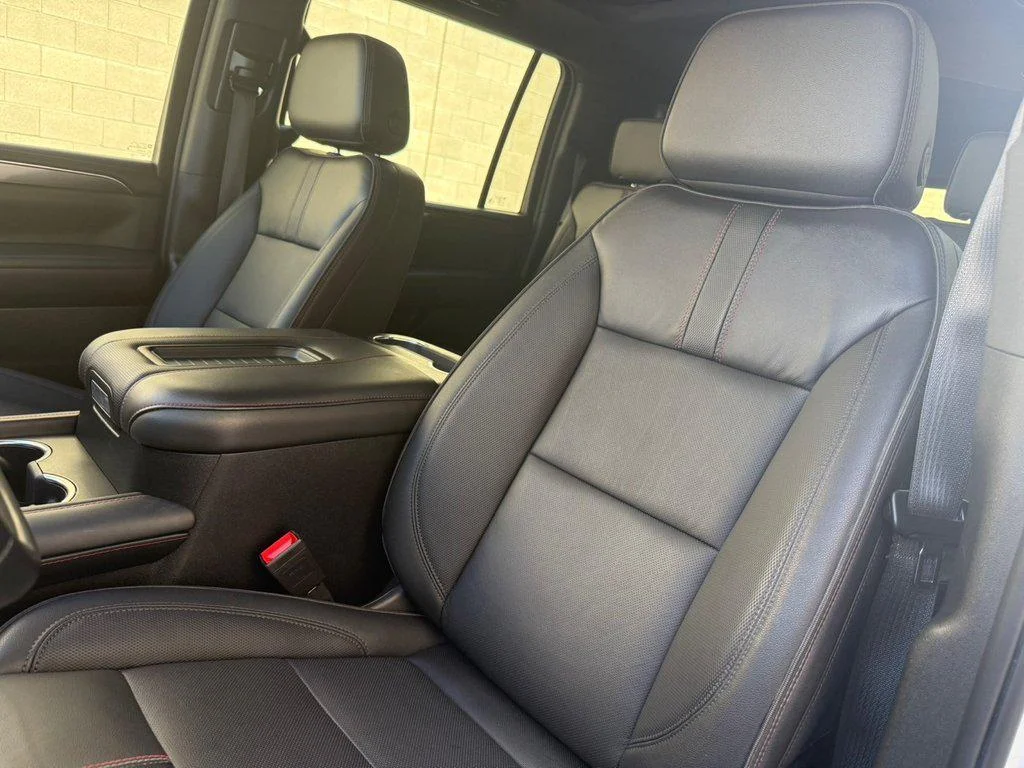 2024 Chevrolet Suburban RST - Photo 11