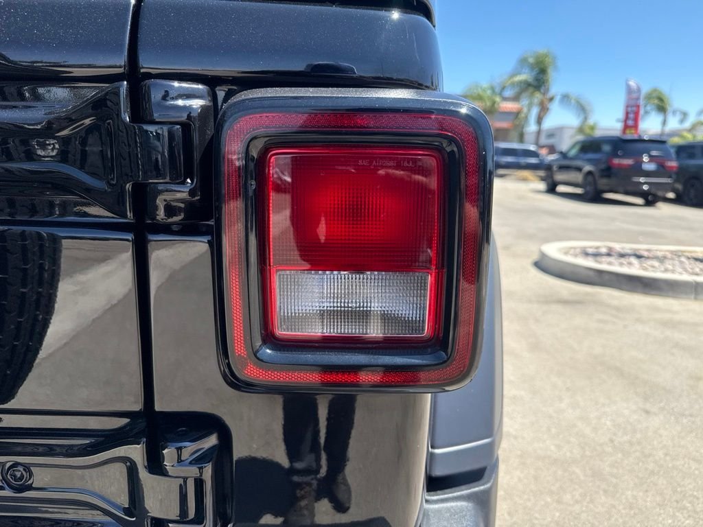 Used 2025 Black Jeep Sport S image 6