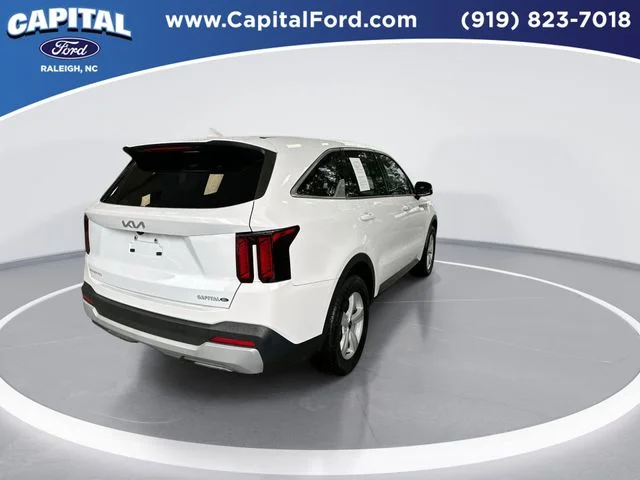 Used 2025 White Kia LX image 8