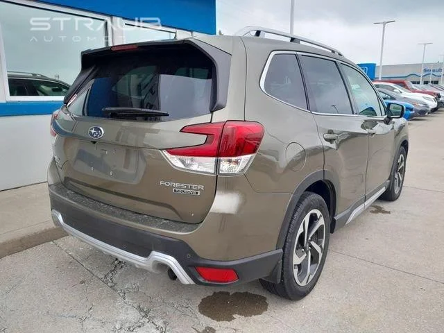Used 2023  SUBARU  image 8