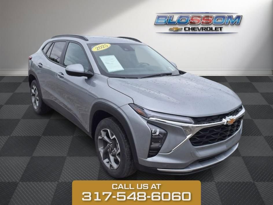 2025 Chevrolet Trax LT's photo
