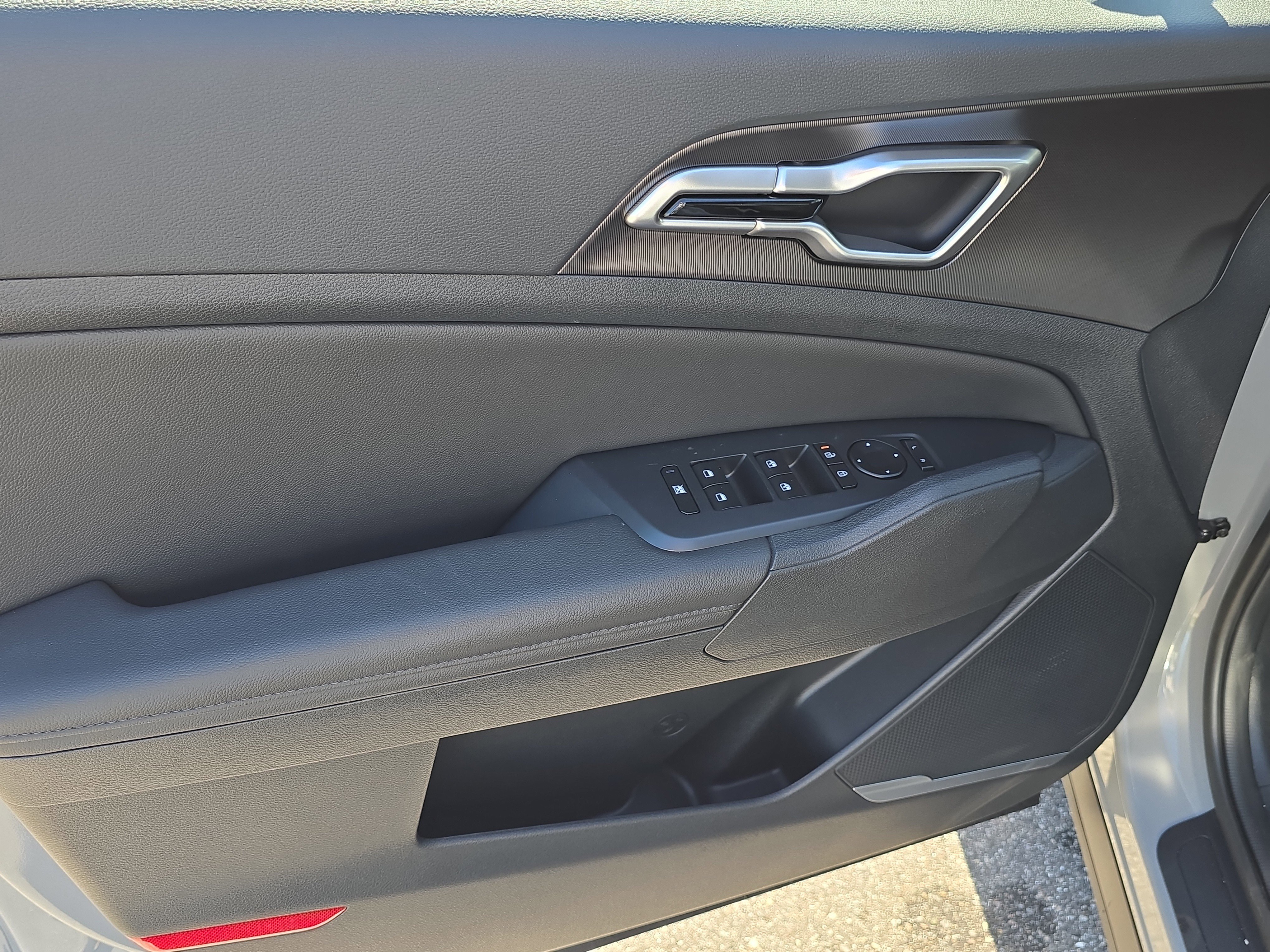 New 2026 Wolf Gray Kia EX image 18