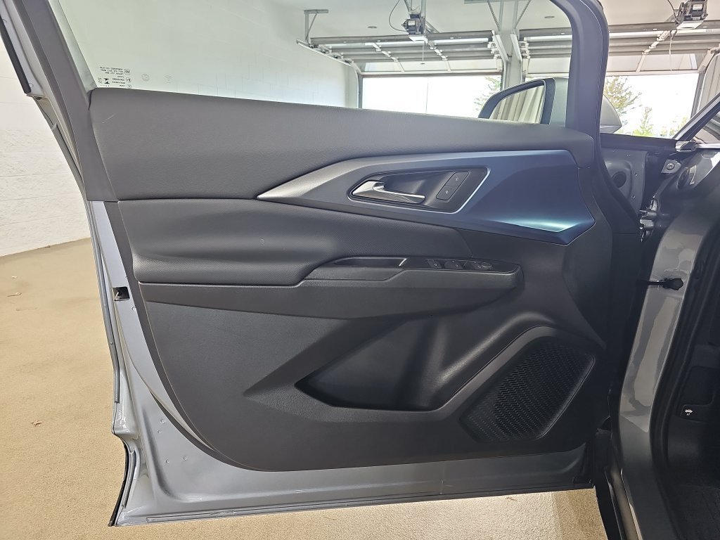 Used 2024 Sterling Gray Metallic Chevrolet 2LT image 33