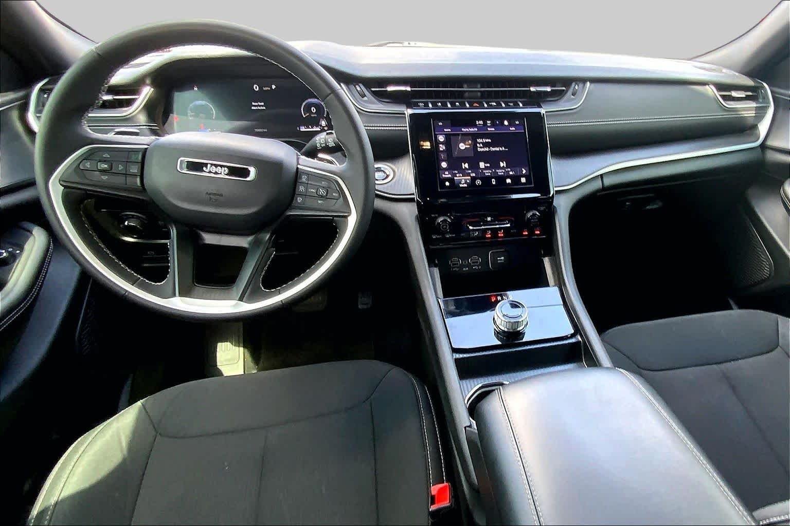 Used 2024 Diamond Black Crystal Pearlcoat Jeep Laredo image 16