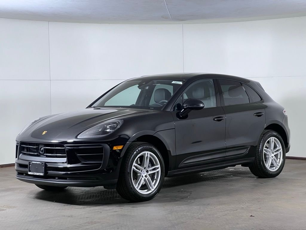 2025 Porsche Macan's photo