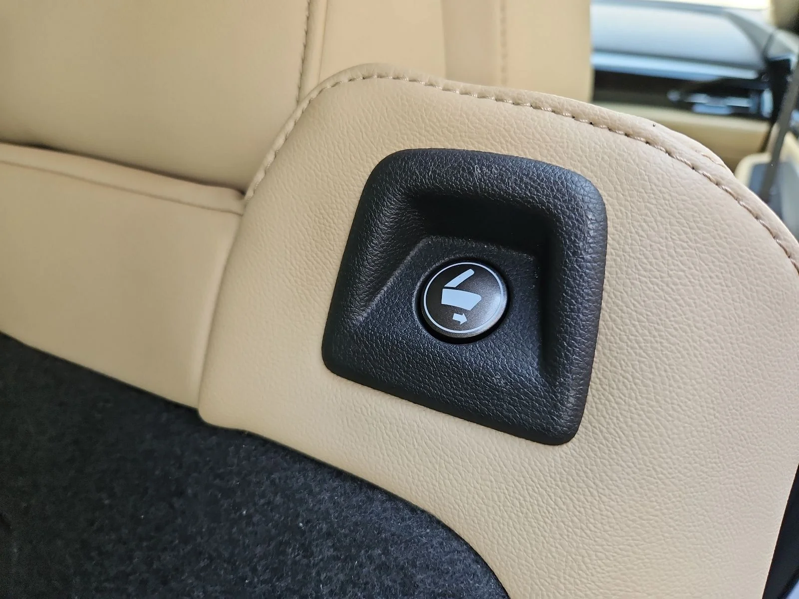 Used 2023  Acura 3.5L image 33