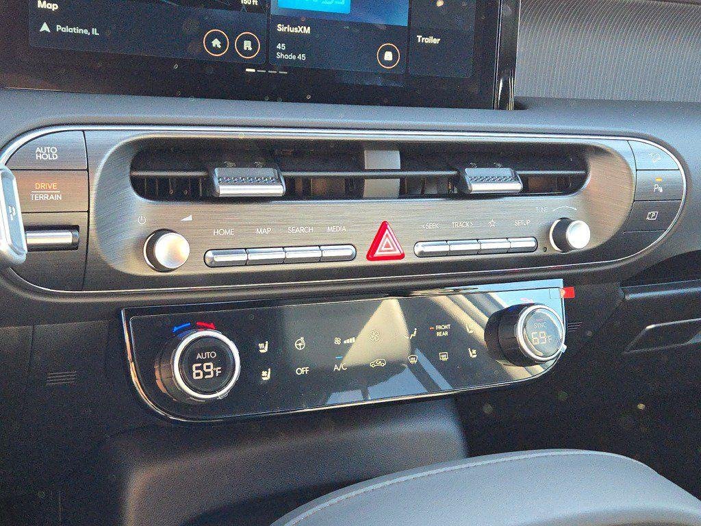 New 2026 White Hyundai Calligraphy AWD image 32