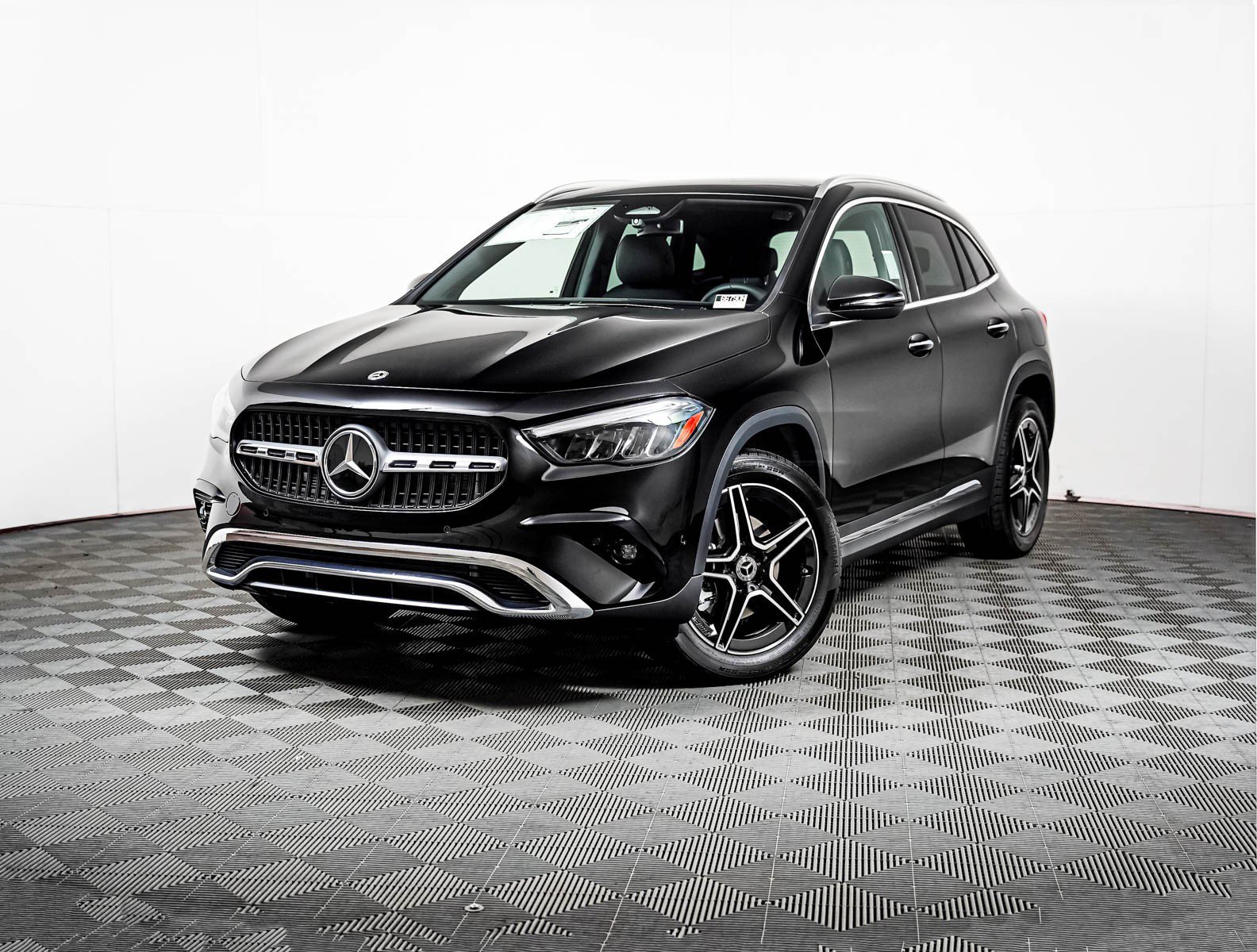 New 2026 Night Black Mercedes-Benz GLA 250 image 1