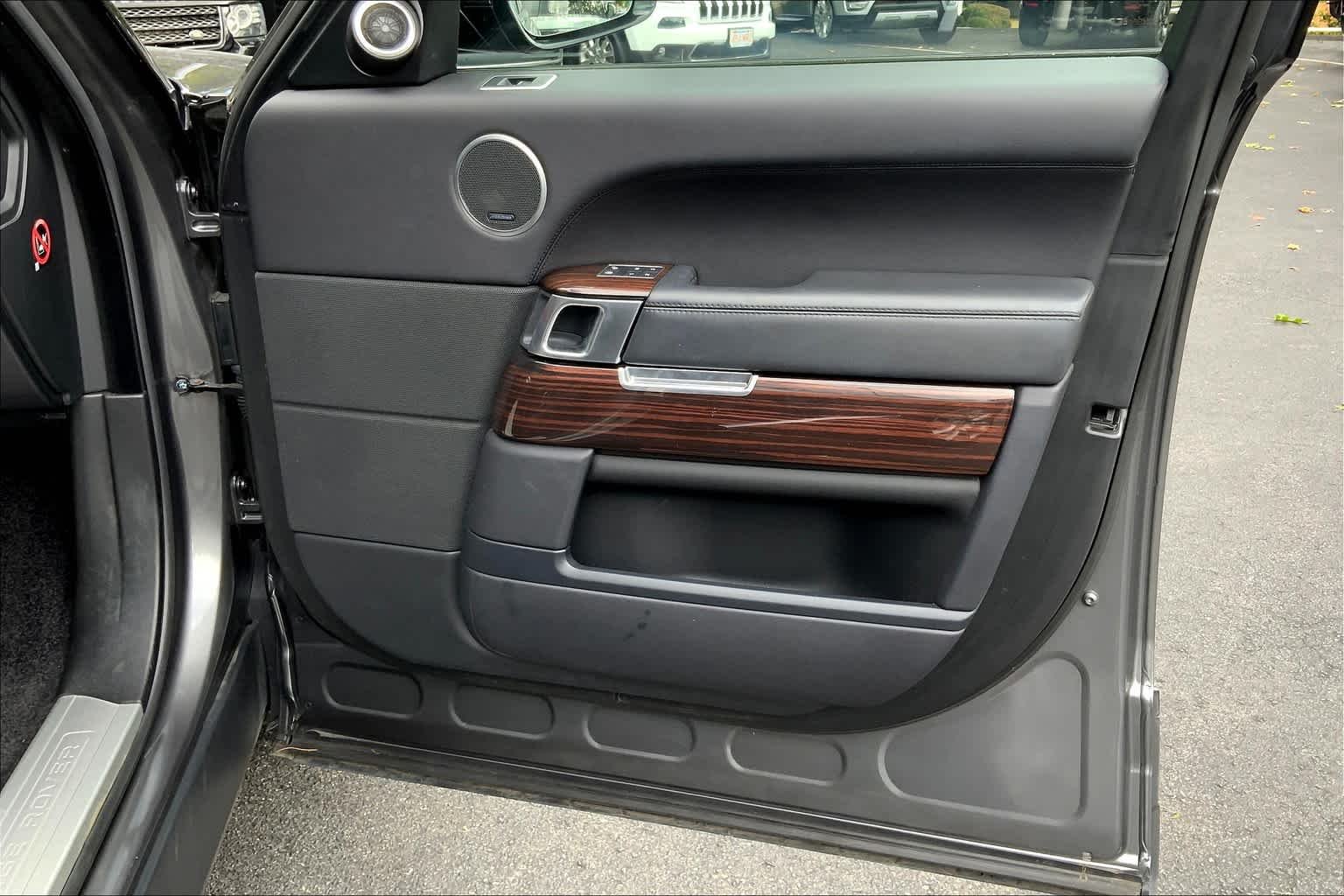 Used 2017 Corris Grey Land Rover  image 21