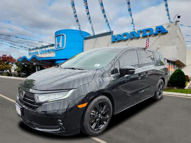 2023 Honda Odyssey SPORT's photo