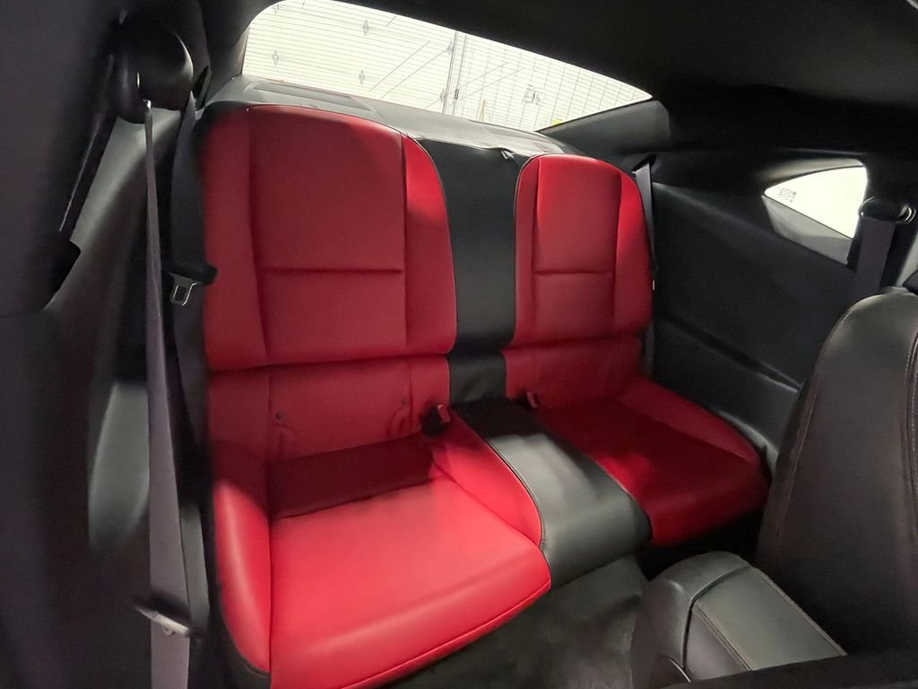 Used 2015 Red Chevrolet SS image 19