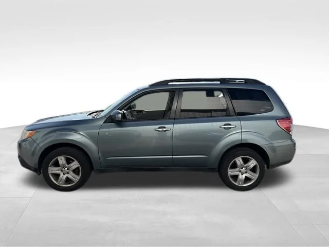 Used 2010 Blue Subaru 2.5X image 7