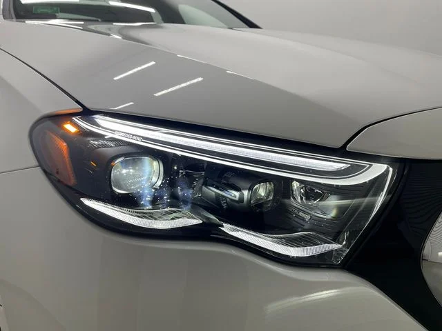 New 2026 MANUFAKTUR Moonlight Whit Mercedes-Benz E 53 AMG® image 33