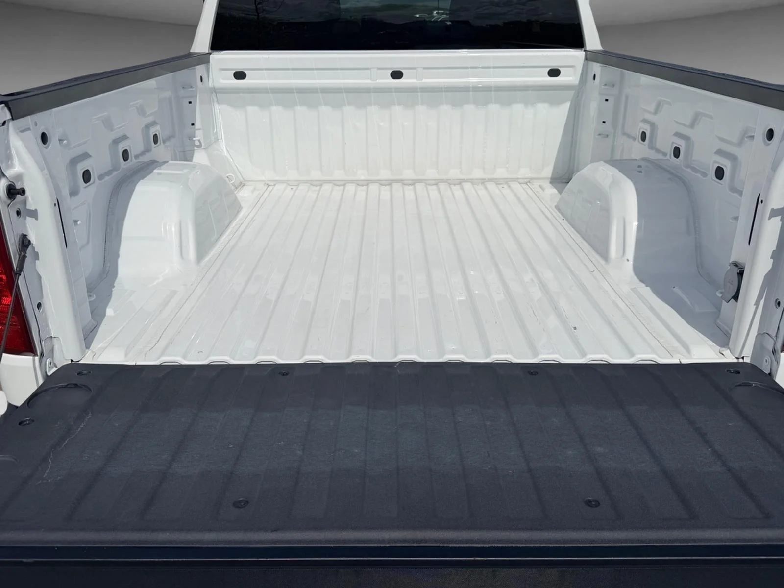 2024 Chevrolet Silverado 1500 Custom - Photo 29