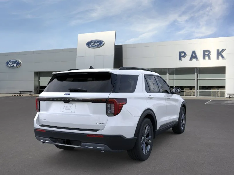 New 2026 Star White Metallic Tri-Coat Ford Active image 8