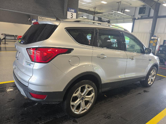 Used 2019 Silver Ford Titanium image 4