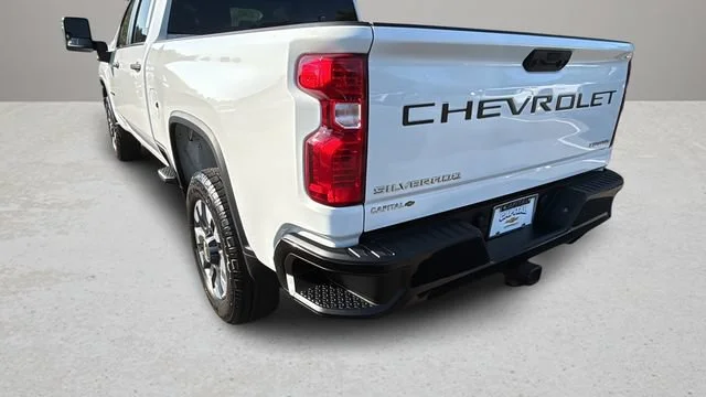 Used 2022 Summit White Chevrolet Custom image 36