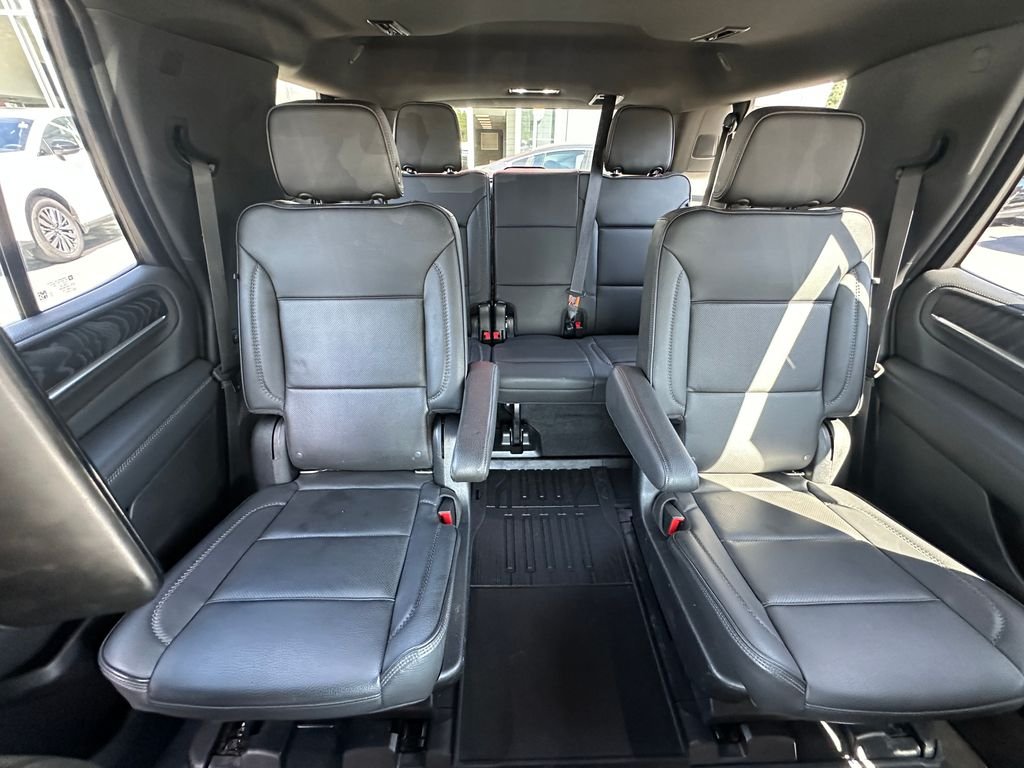 Used 2021 White GMC Denali image 23