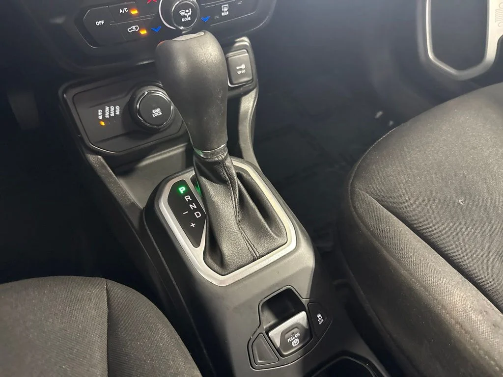 Used 2021 White Jeep Sport image 15