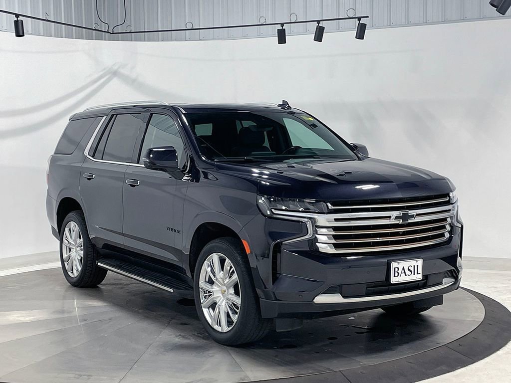 Used 2023 Dark Ash Metallic Chevrolet High Country image 3