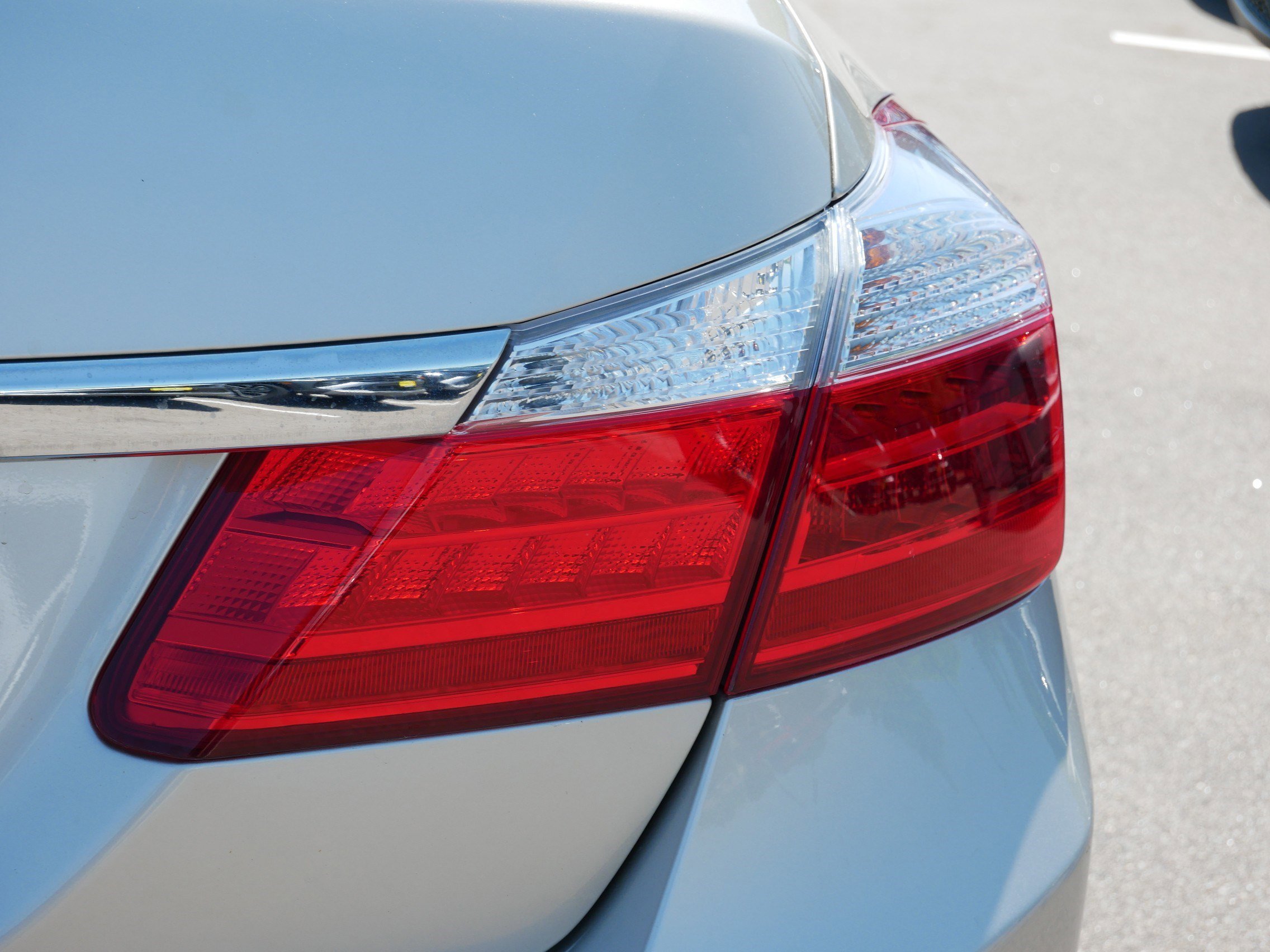 2015 Honda Accord EX-L - Photo 17