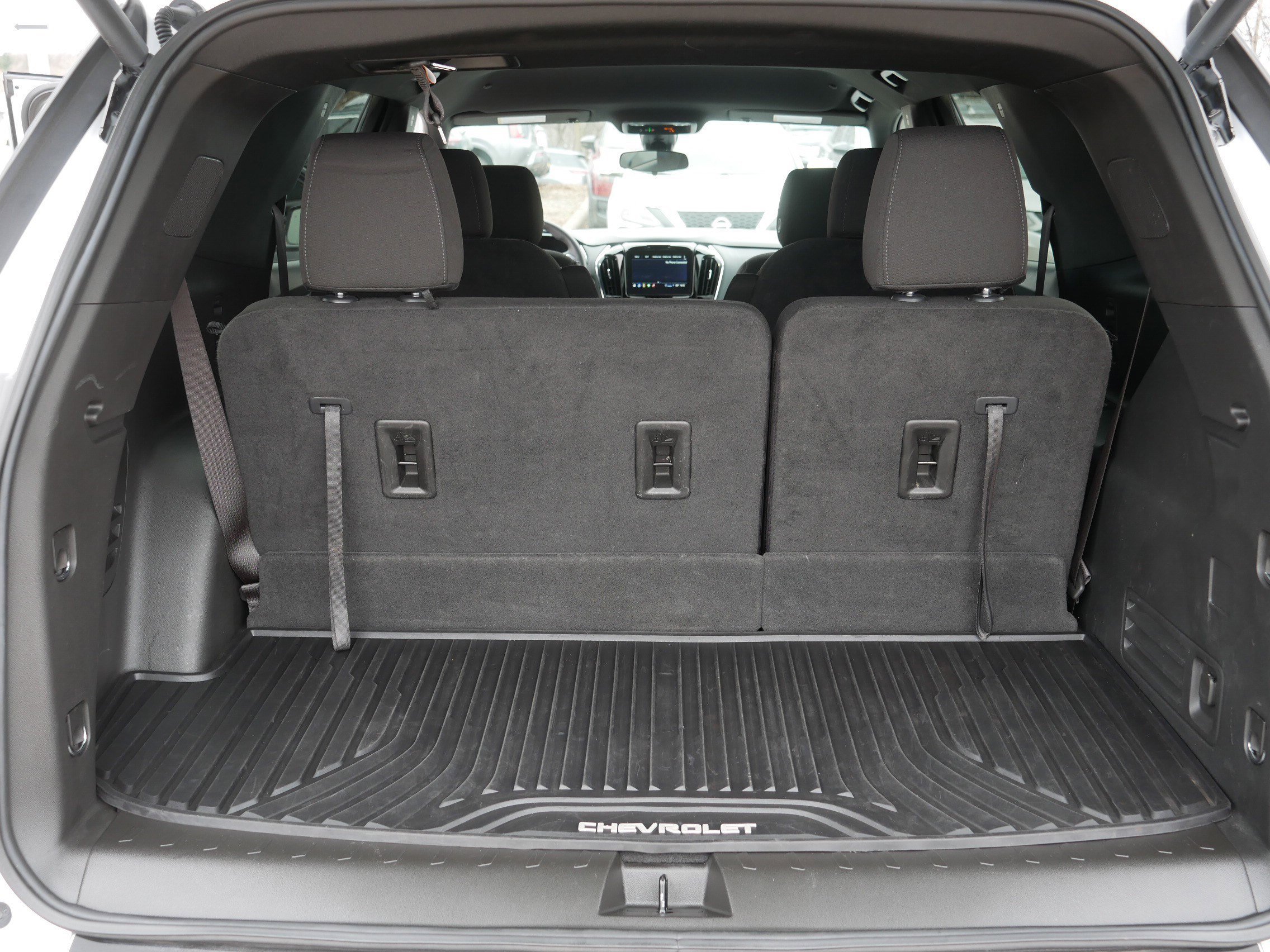 Used 2023 Summit White Chevrolet LT Cloth image 18