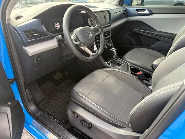 Used 2023 Blue Volkswagen 1.5T SE image 10