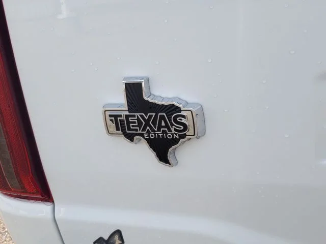New 2026 Oxford White Ford XLT image 6