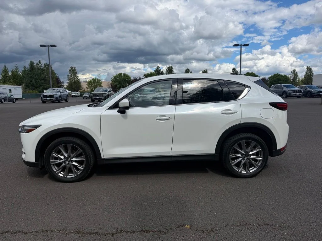 Used 2021 Snowflake White Pearl Mica Mazda Grand Touring image 4