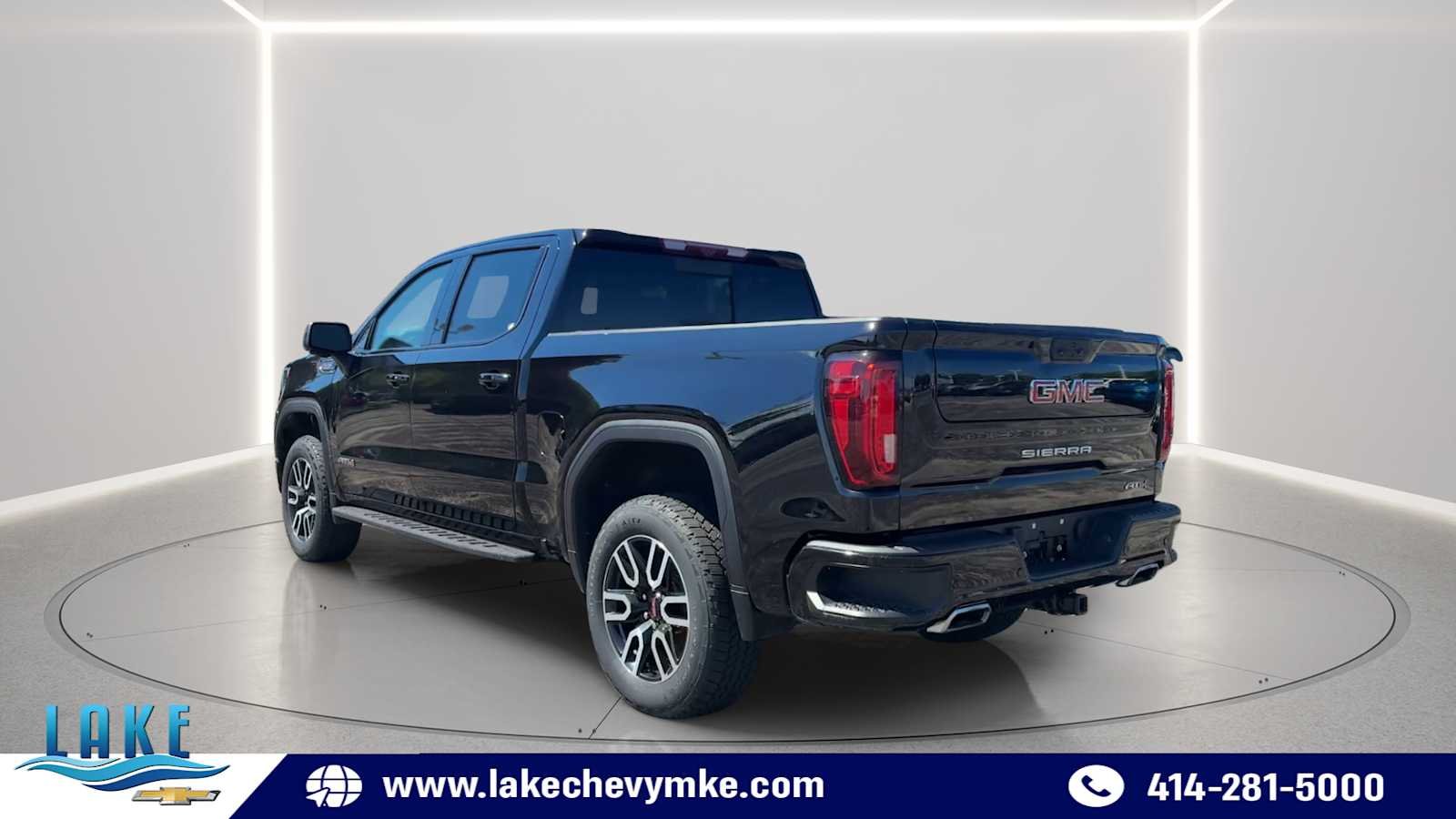 Certified Used 2022 Onyx Black GMC AT4 image 9