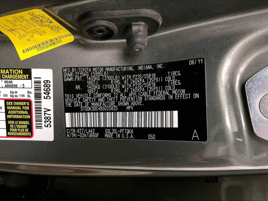 Used 2011 Green Toyota Limited image 40