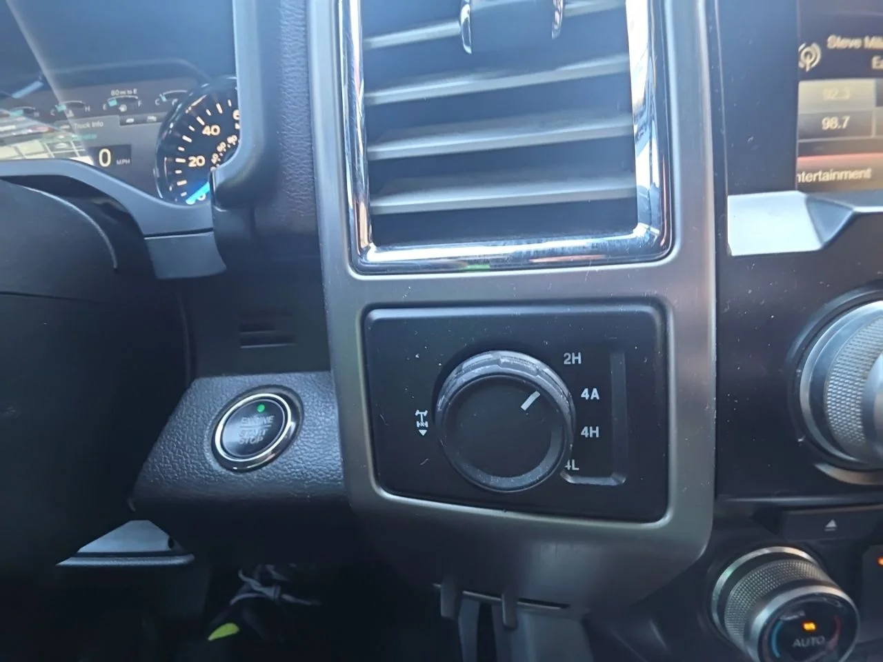 Used 2015 Black Ford Platinum image 35