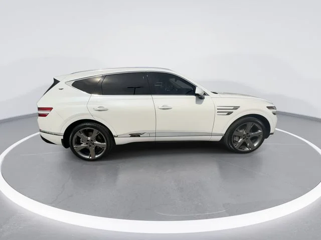 Used 2021 White Genesis 3.5T image 9