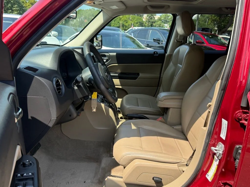 Used 2016 Deep Cherry Red Crystal Pearlcoat Jeep Latitude image 21