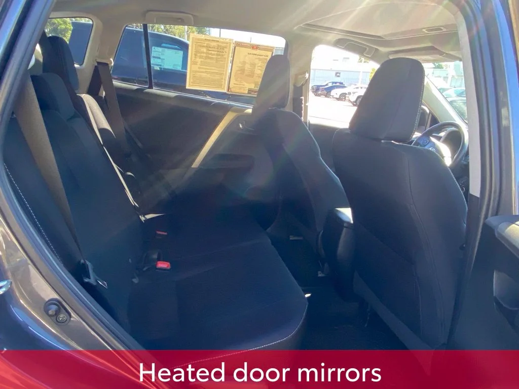 Used 2014 Gray Toyota XLE image 13