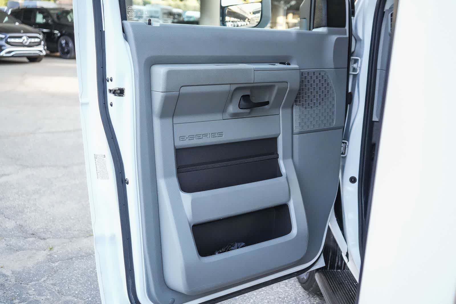Used 2023 Oxford White Ford  image 106