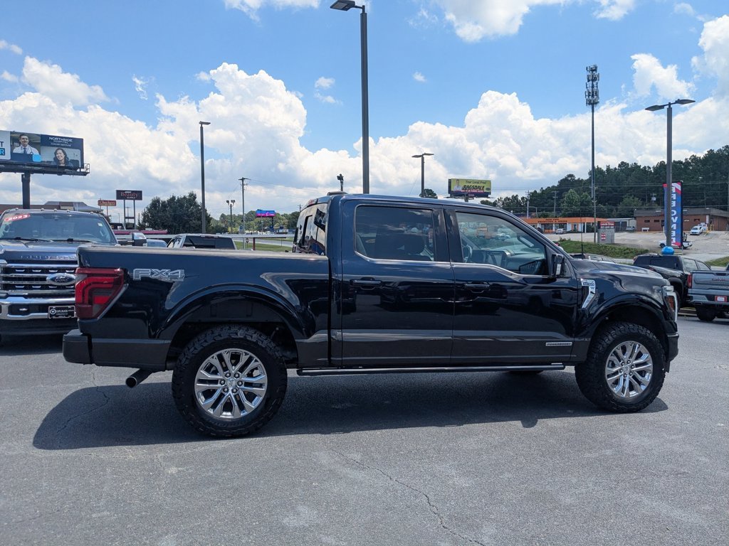 Used 2024  Ford King Ranch image 4