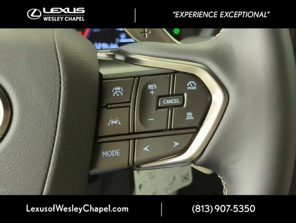 Used 2025 White Lexus 700H image 29